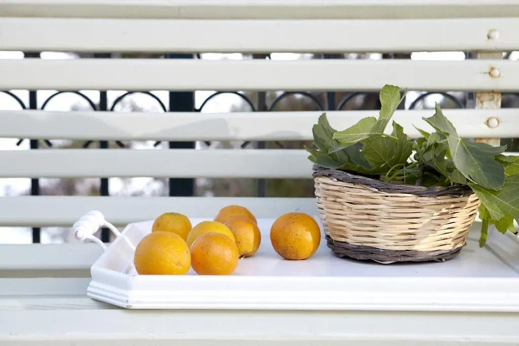 Avra Private Suites Lassi